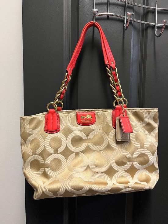 Coach Handbags - Vintage Coach bag